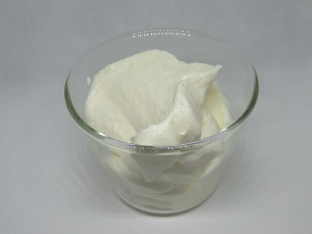 生クリームとバターで作ったホイップバターの画像